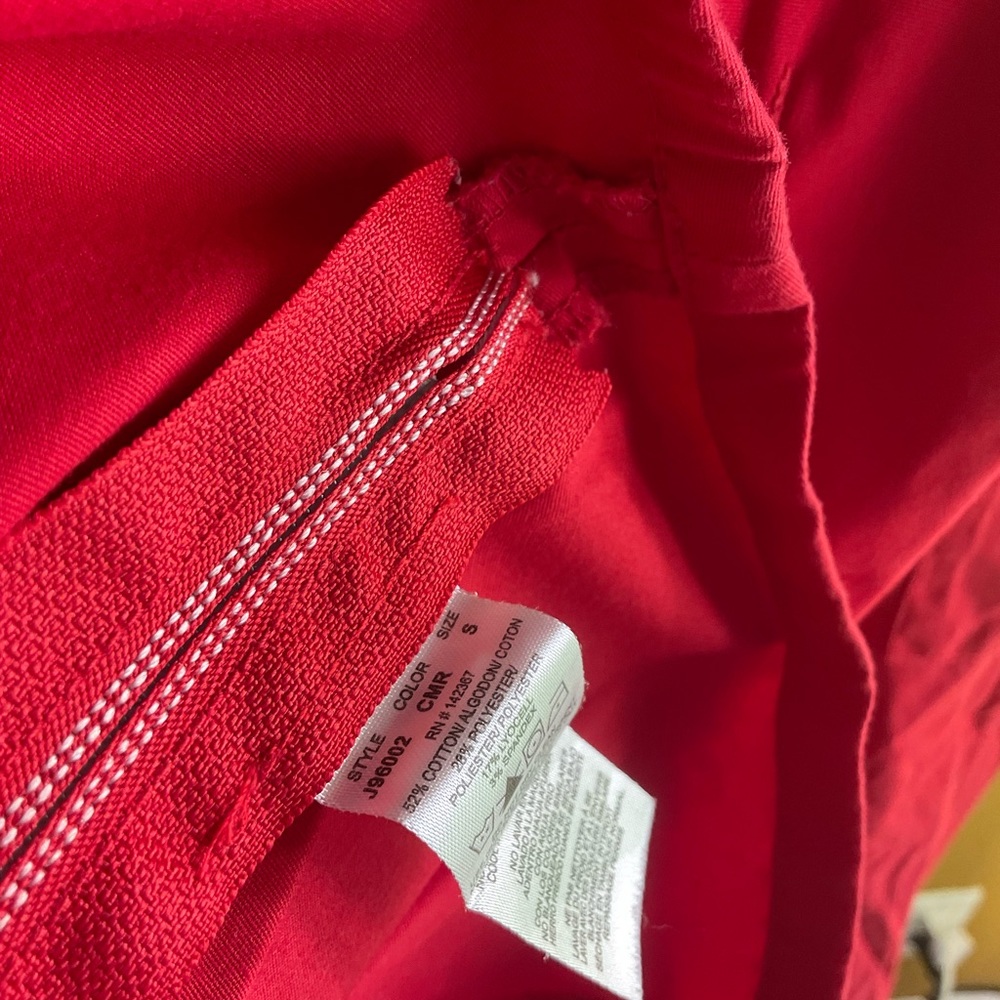 Jaanuu Red Scrub Set - Picture 7 of 7
